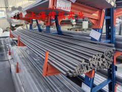 DZ22定向凝固镍基高温合金的高温蠕变性能与光谱分析